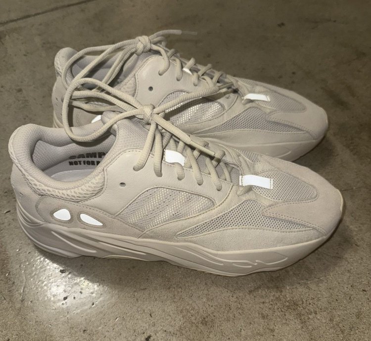 Adidas Yeezy All White 700 V1 Sample Kanye West
