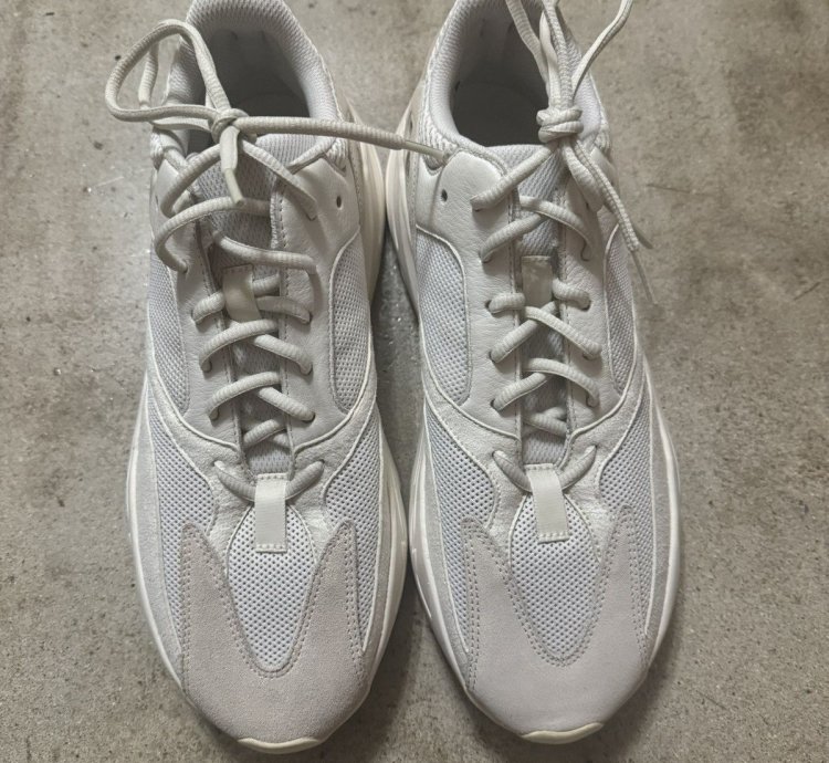 Adidas Yeezy All White 700 V1 Sample Kanye West