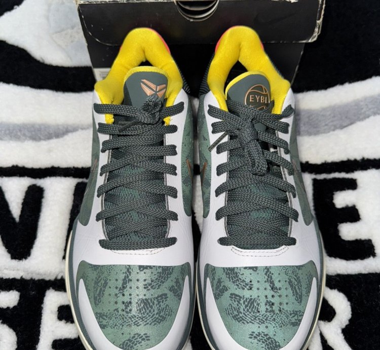 Nike Kobe 5 Protro Eybl size 10