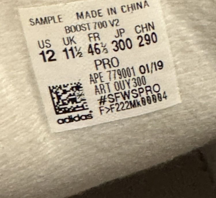 Adidas Yeezy All White 700 V2 Sample Kanye West