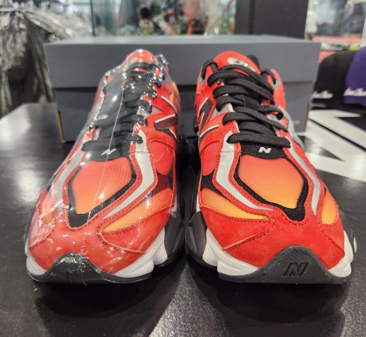 New Balance Dtlr 9060 Fire Sign