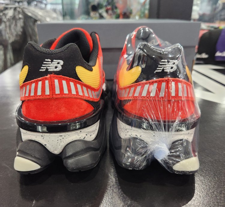 New Balance Dtlr 9060 Fire Sign