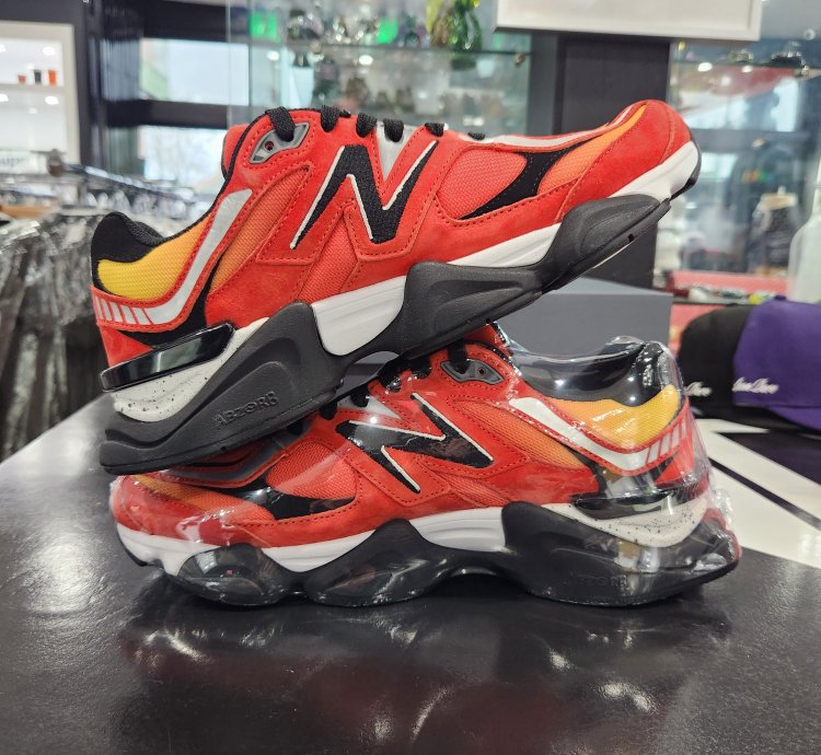 New Balance Dtlr 9060 Fire Sign