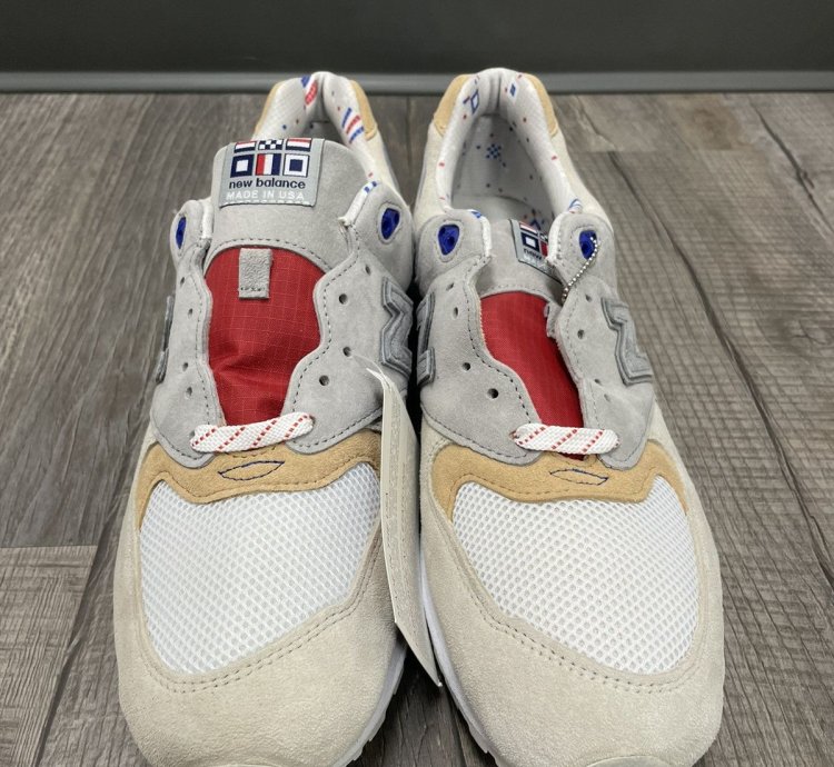 New Balance Hyannis 999 Red