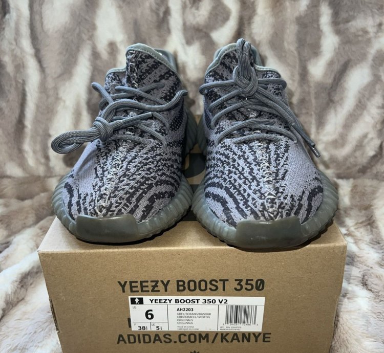 Adidas Yeezy Boost 350 V2 Beluga 2 0