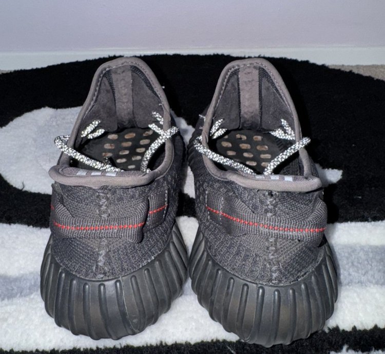 Adidas Yeezy Boost 350 V2 Black Non-reflective size 10