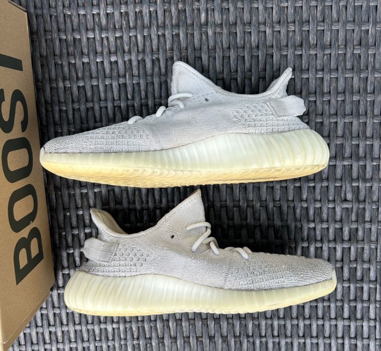 Adidas Yeezy Boost 350 V2 Bone