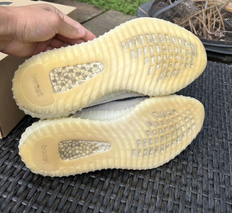 Adidas Yeezy Boost 350 V2 Bone