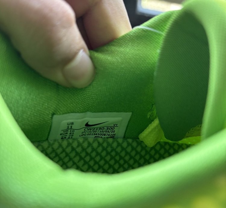 Nike Kobe 6 Grinch Protro 2020