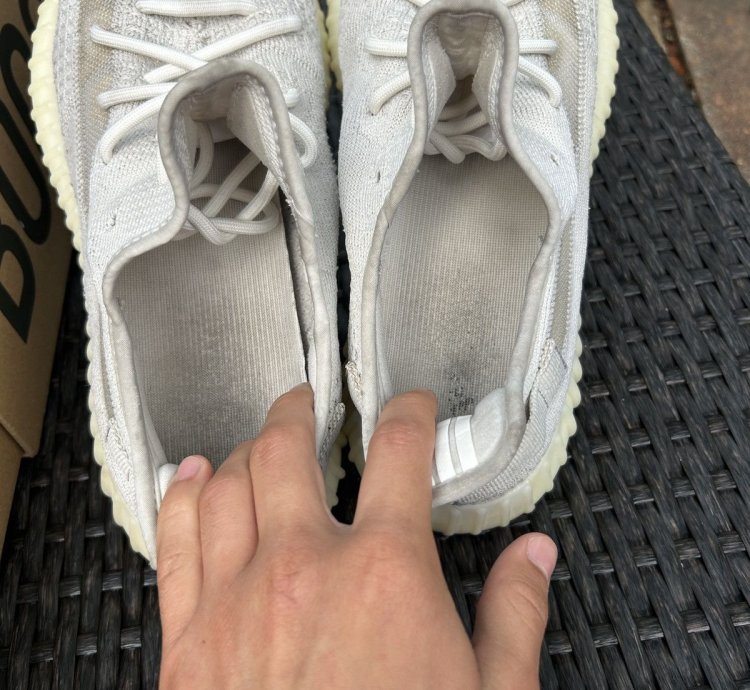 Adidas Yeezy Boost 350 V2 Bone