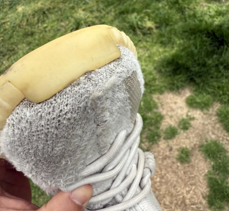 Adidas Yeezy Boost 350 V2 Bone Size 5 Men 6 Women