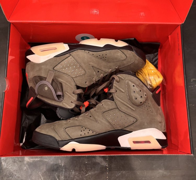 Olive Travis Scott Nike Jordan 6