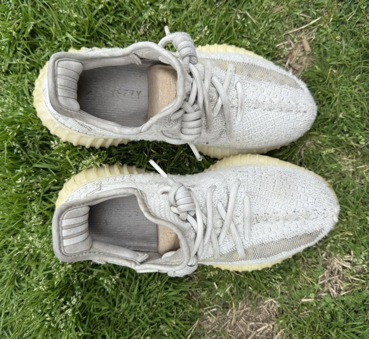Adidas Yeezy Boost 350 V2 Bone Size 5 Men 6 Women