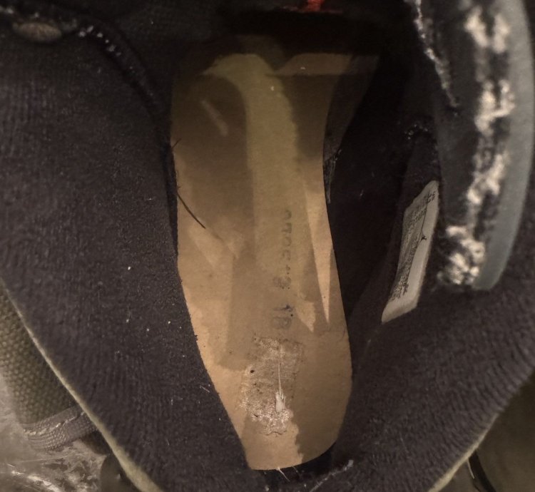 Olive Travis Scott Nike Jordan 6