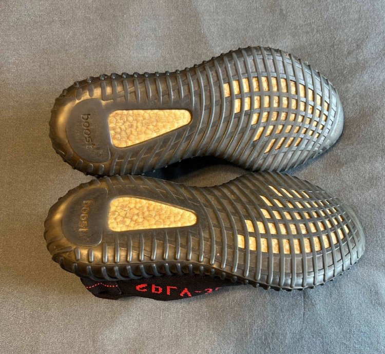 Adidas Yeezy Boost 350 V2 Bred Size 10 5 Cp9652