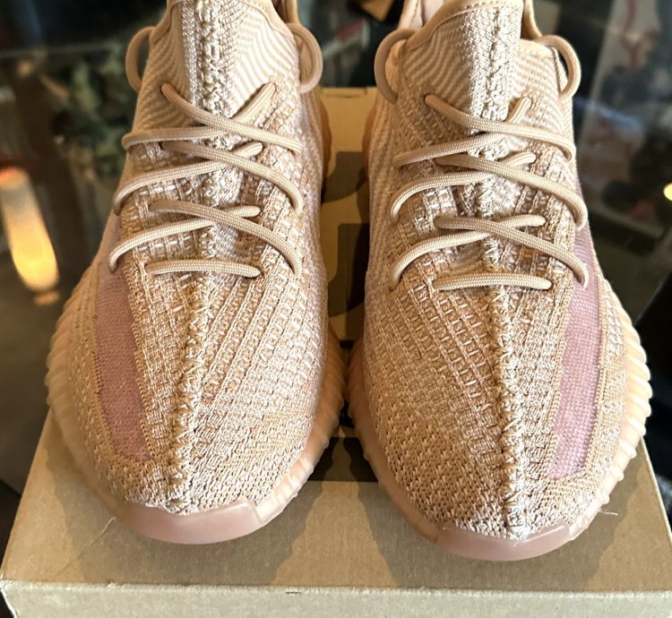 Adidas Yeezy Boost 350 V2 Clay Size 9 5 Eg7490