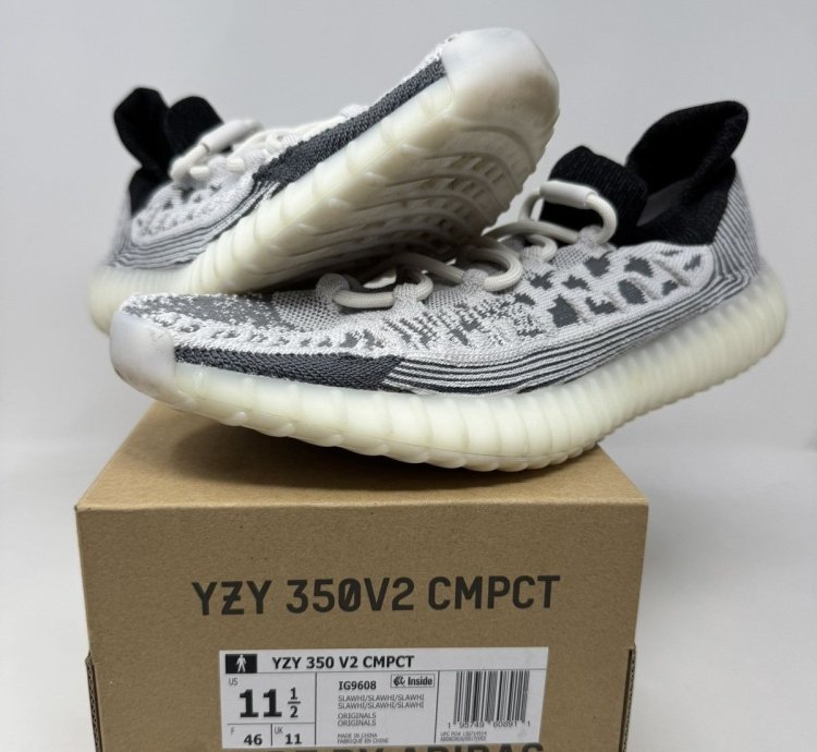 Adidas Yeezy Boost 350 V2 Cmpct Panda