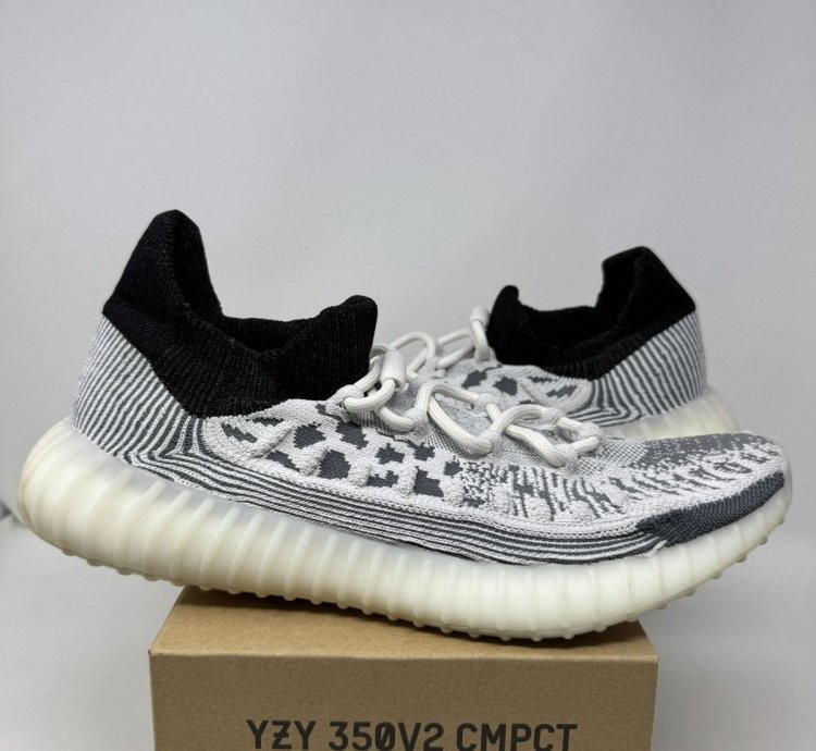 Adidas Yeezy Boost 350 V2 Cmpct Panda