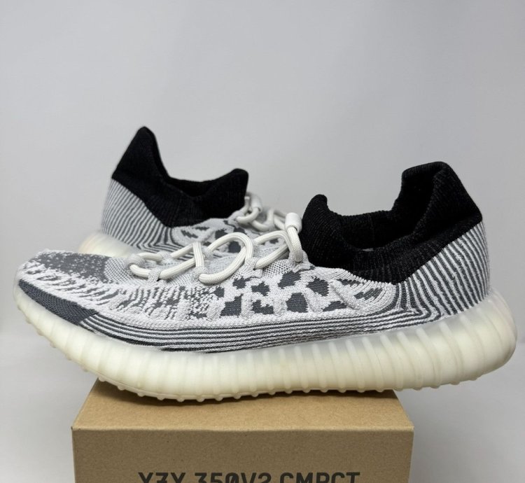 Adidas Yeezy Boost 350 V2 Cmpct Panda