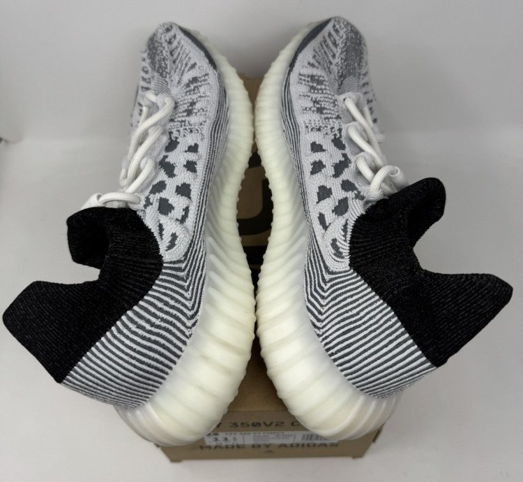 Adidas Yeezy Boost 350 V2 Cmpct Panda
