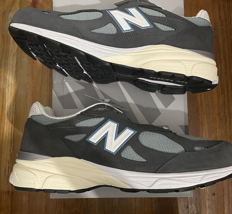 New Balance Kith 990v3