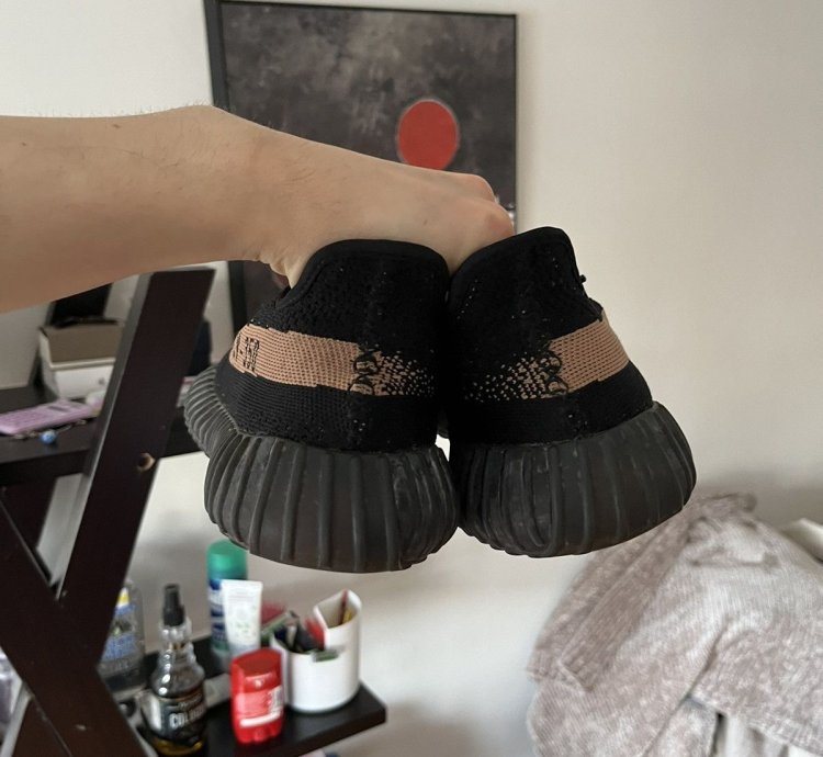 Adidas Yeezy Boost 350 V2 Core Black Cooper