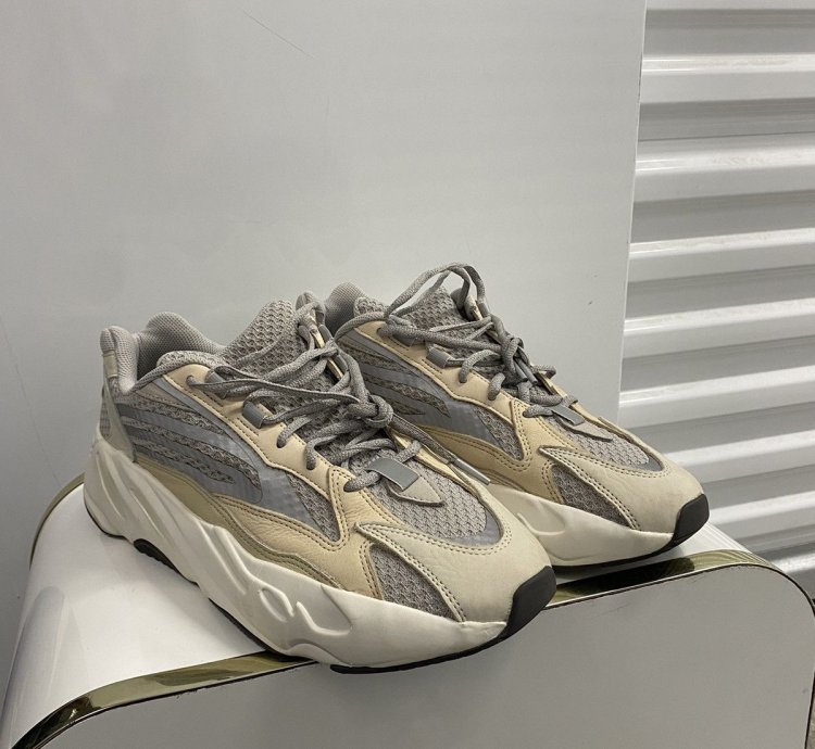 Adidas Yeezy Boost 350 V2 Cream