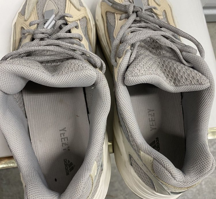 Adidas Yeezy Boost 350 V2 Cream