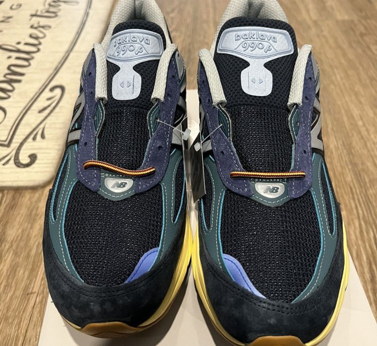 New Balance Lapis Lazuli Action Bronson 990v6