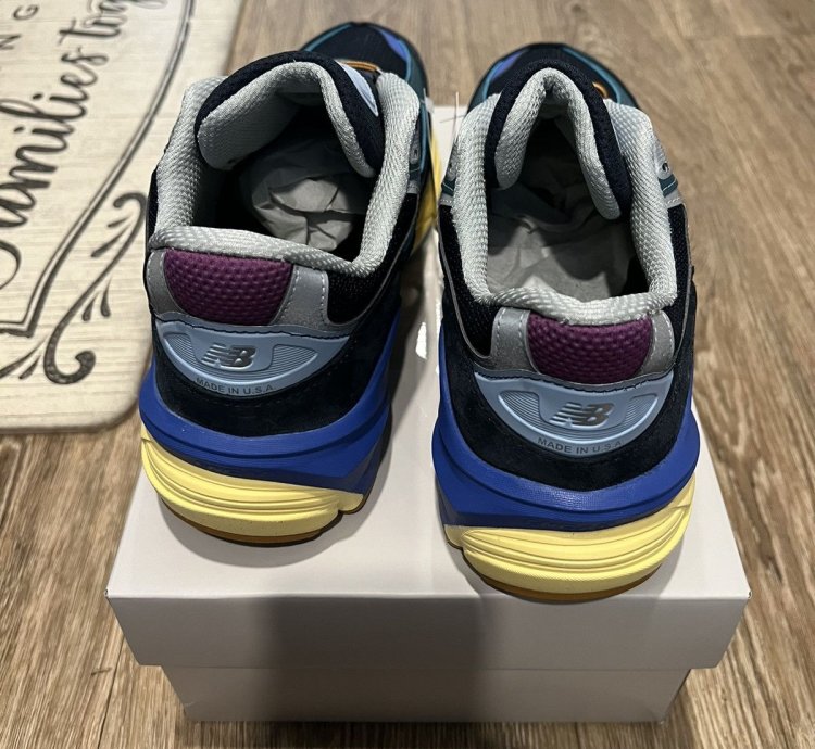 New Balance Lapis Lazuli Action Bronson 990v6