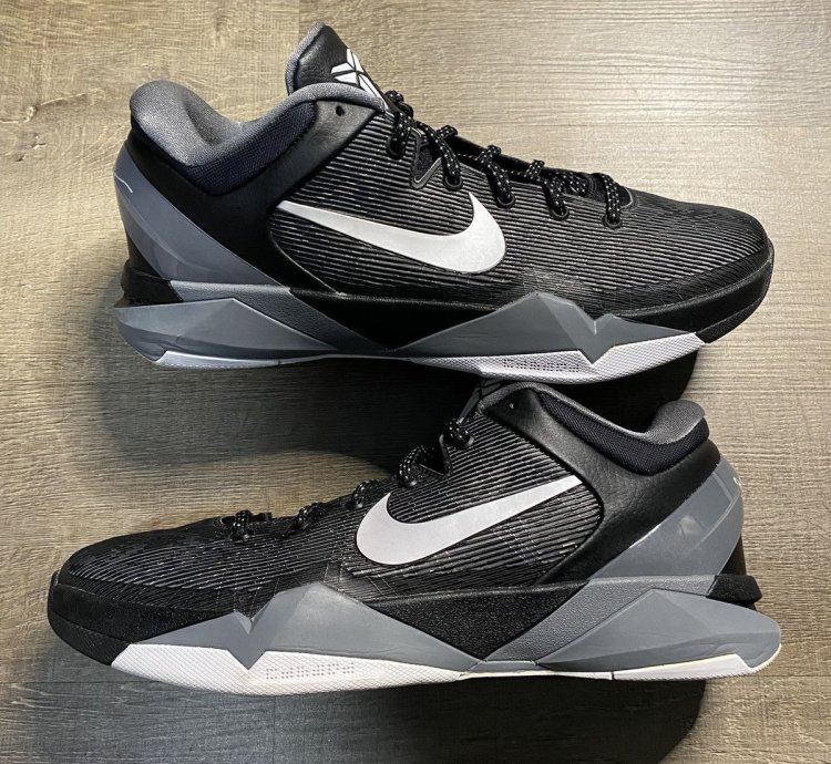 Nike Kobe 7 Black White Wolf Grey Sz 11