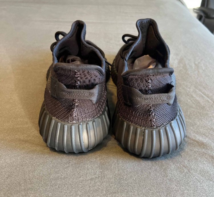 Adidas Yeezy Boost 350 V2 Onyx Size 12 5 Hq4540