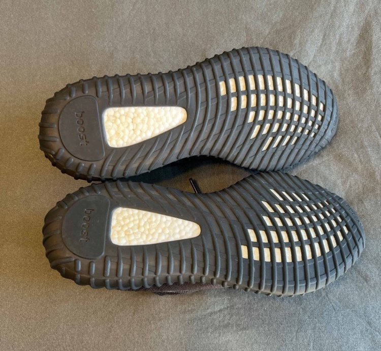 Adidas Yeezy Boost 350 V2 Onyx Size 12 5 Hq4540