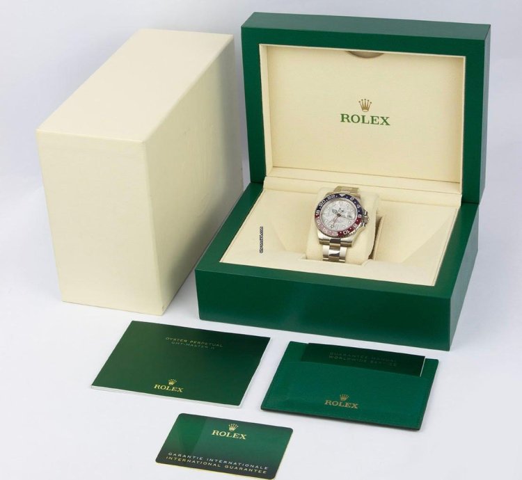 Rolex Gmt-master Ii Oyster Perpetual Gmt-master Ii 18kt White Gold Pepsi Meteorite 126719blro