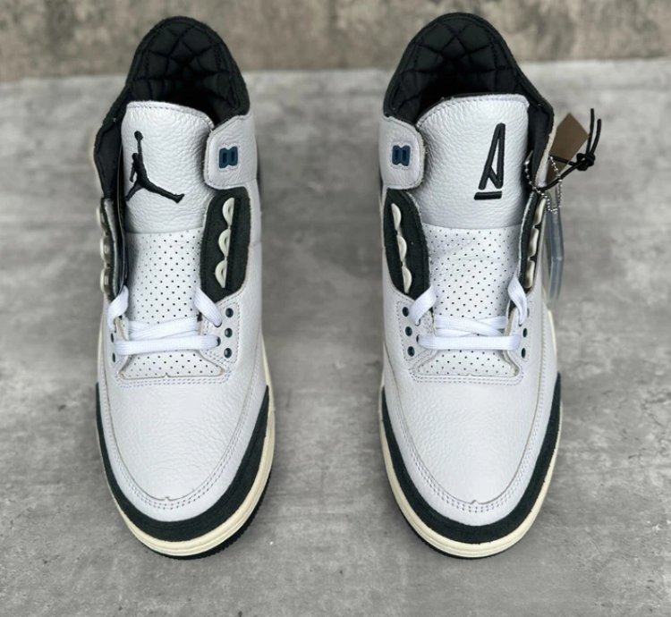 Air Jordan 3 Retro Og Sp A Ma Maniére Diffused Blue