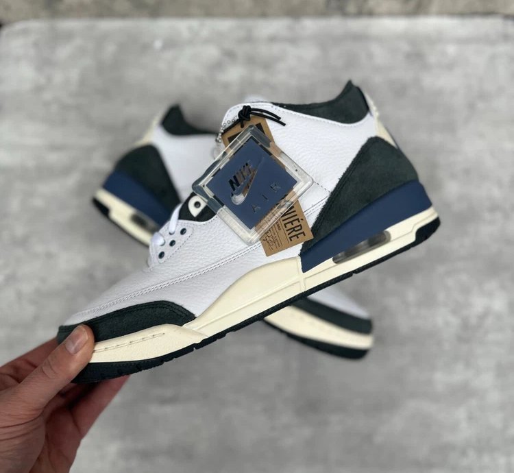 Air Jordan 3 Retro Og Sp A Ma Maniére Diffused Blue