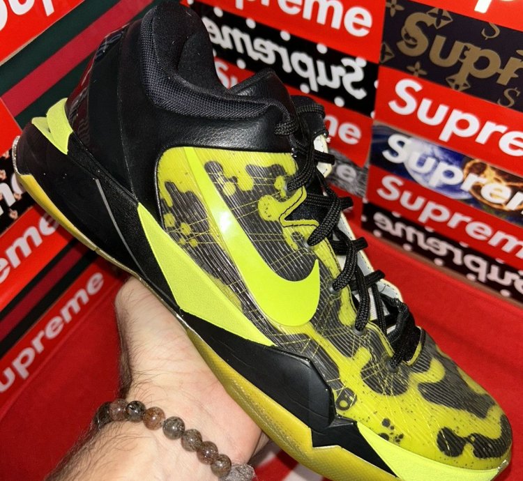 Nike Kobe 7 Id Poison Frog 518386-991 Size 12