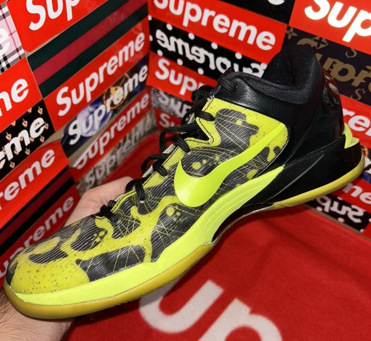 Nike Kobe 7 Id Poison Frog 518386-991 Size 12