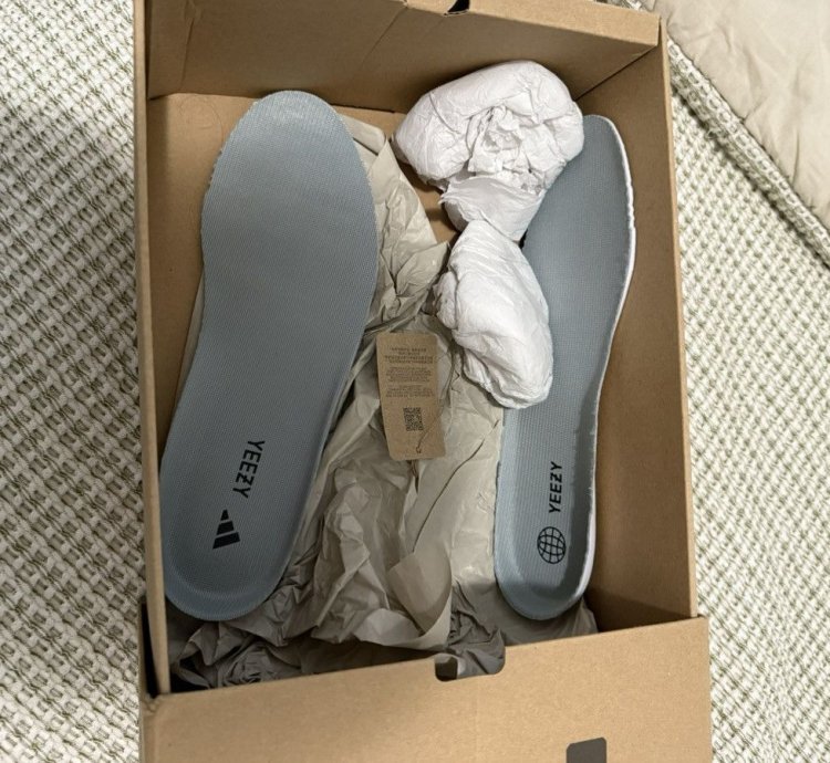 Adidas Yeezy Boost 350 V2 Salt