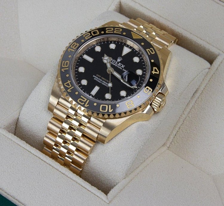 Rolex Gmt-master Ii Oyster Perpetual Gmt-master Ii 18kt Yellow Gold 126718grnr