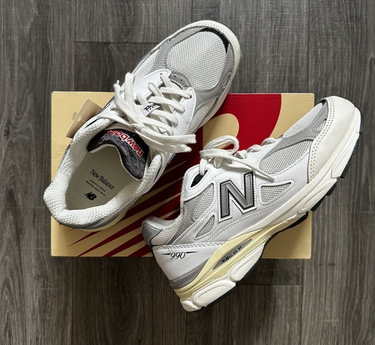 New Balance Made In Usa 990v3- Sea Salt