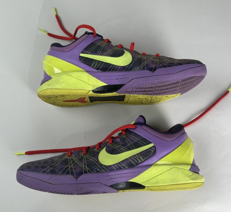 Nike Kobe 7 Supreme Christmas