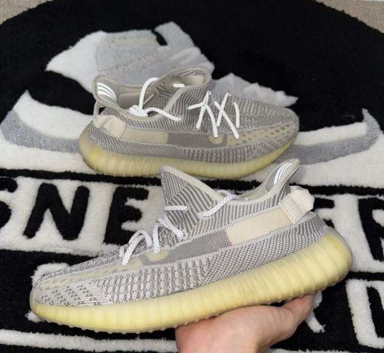 Adidas Yeezy Boost 350 V2 Static Non-reflective size 10