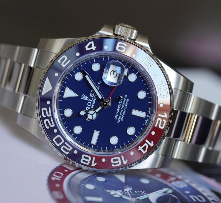 Rolex Gmt-master Ii Pepsi In White Gold Blue Dial 126719blro