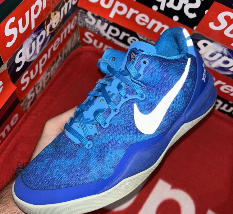Nike Kobe 8 Blue Coral Snake Gs 555586-400 Size 5 5y
