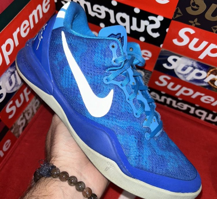 Nike Kobe 8 Blue Coral Snake Gs 555586-400 Size 5 5y