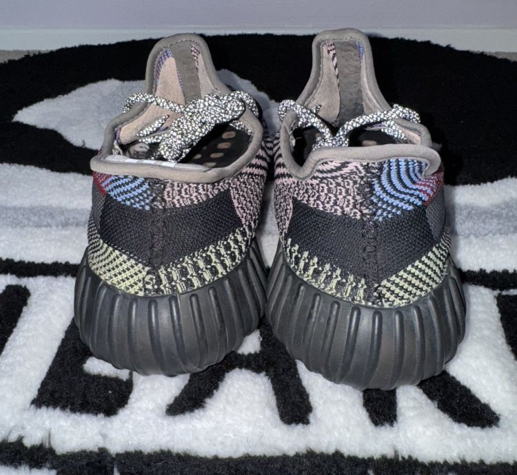 Adidas Yeezy Boost 350 V2 Yecheil Non-reflective size 10