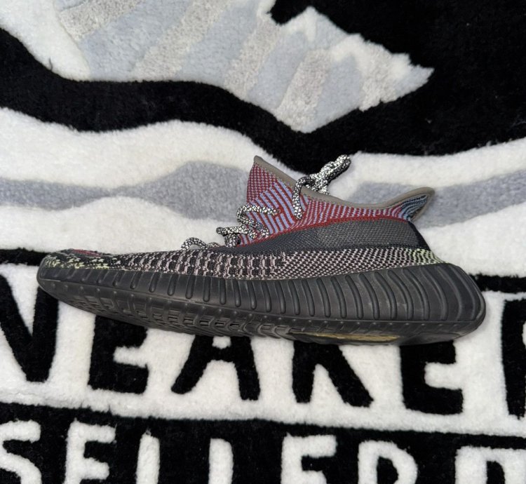 Adidas Yeezy Boost 350 V2 Yecheil Non-reflective size 10