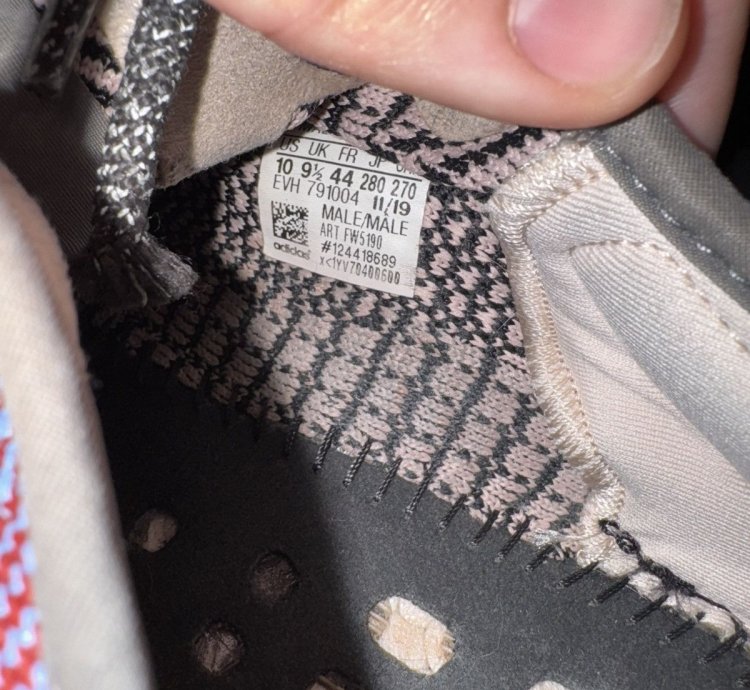 Adidas Yeezy Boost 350 V2 Yecheil Non-reflective size 10