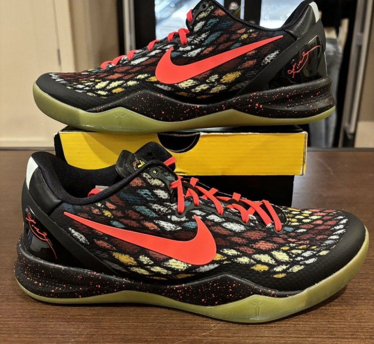 Nike Kobe 8 Christmas 2012